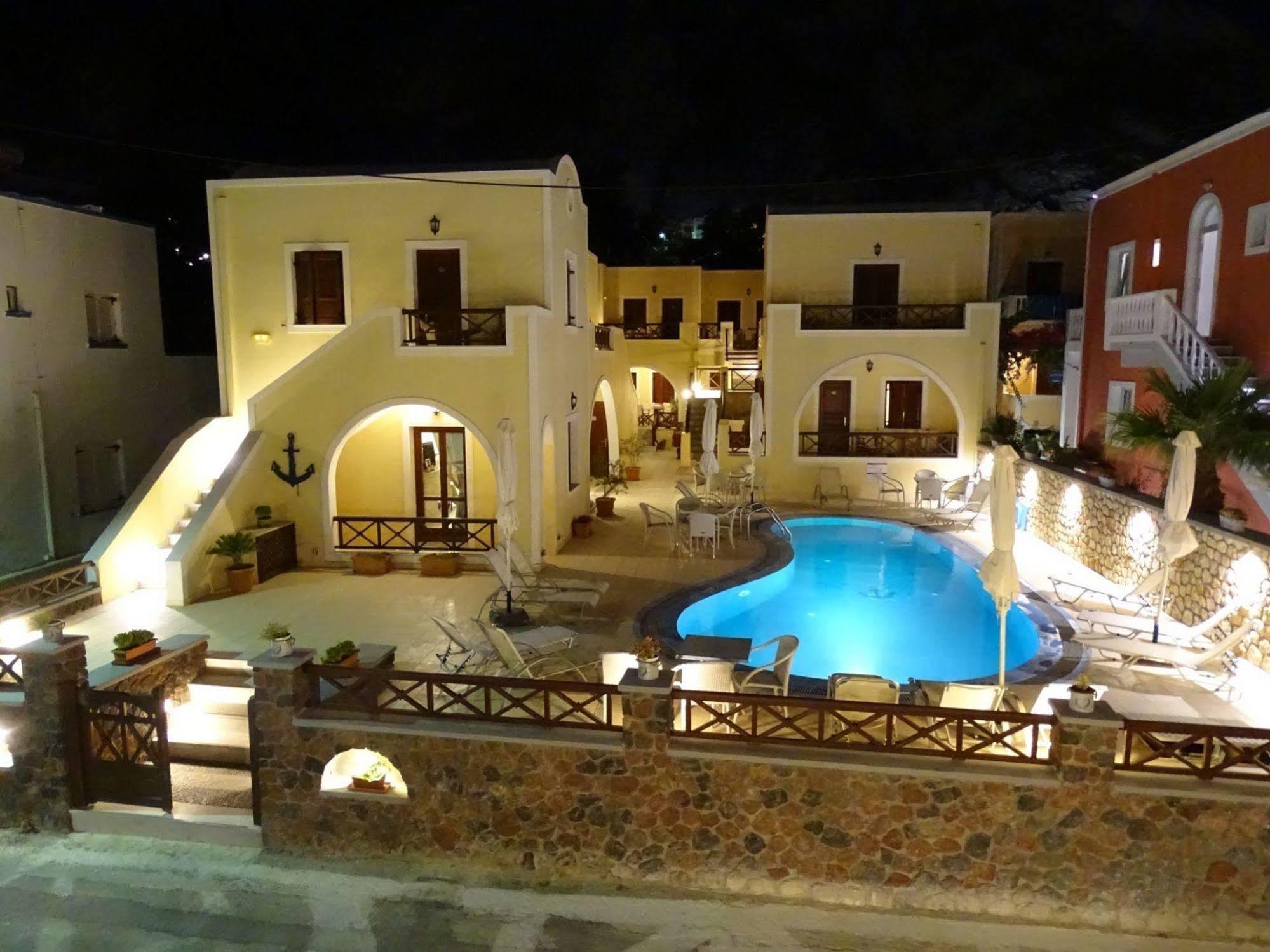 Chez Sophie Hotel คามารี ภายนอก รูปภาพ